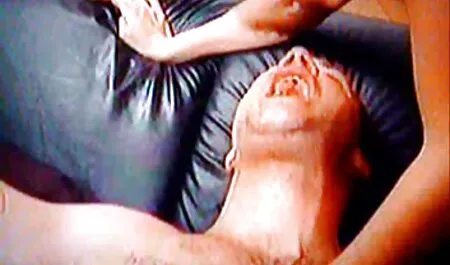 LAW4K. Busty چوپان Lamour پرداخت می شود توسط عکس های سکسی لخت یک مرد بلند